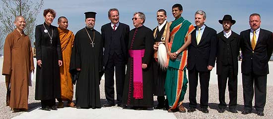 Alle Religionen vereint finden Sie am Ort der Weltreligionen, der am Eröffnugnstag von Münchens OB Chrsitian Ude eingeweiht wurde (Foto: Martin Schmitz)